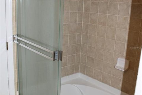 Copropriété à louer à Windermere, Floride: 2 chambres, 107.86 m2 № 2109253 - photo 13