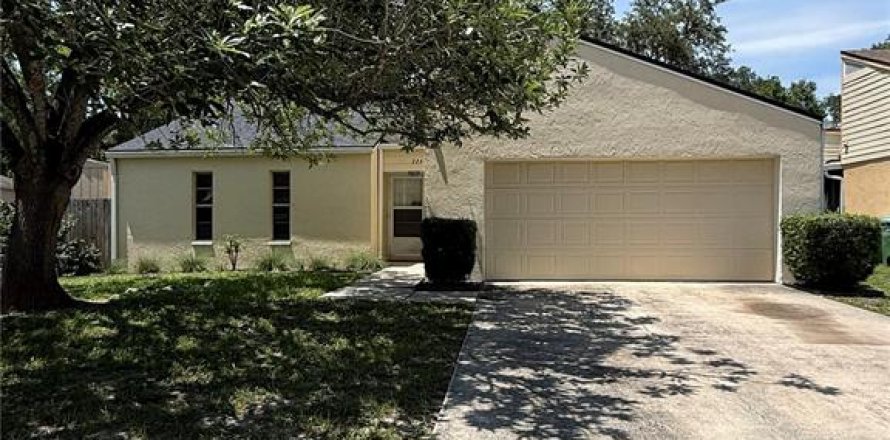 Villa ou maison à Winter Springs, Floride 3 chambres, 146.79 m2 № 2102361