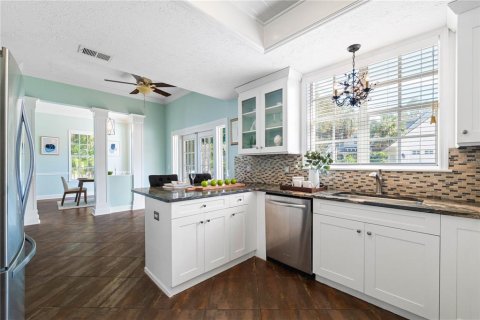 Villa ou maison à vendre à Dunedin, Floride: 3 chambres, 198.07 m2 № 1516991 - photo 12