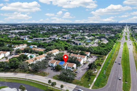 Condo in Saint Petersburg, Florida, 2 bedrooms  № 2403700 - photo 21