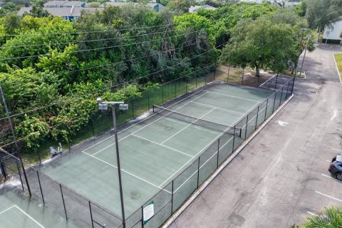 Condo in Saint Petersburg, Florida, 2 bedrooms  № 2403700 - photo 23