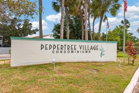 Condo in Saint Petersburg, Florida, 2 bedrooms  № 2403700 - photo 27