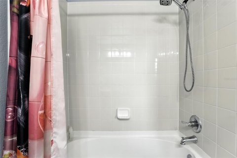 Casa en venta en Orlando, Florida, 4 dormitorios, 262.36 m2 № 1899362 - foto 24