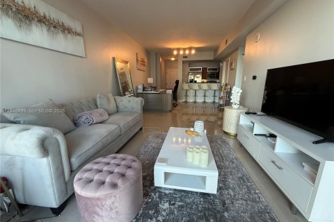 Снять в аренду кондоминиум в Майами, Флорида 1 спальня, 76.92м2, № 2003880 - фото 6