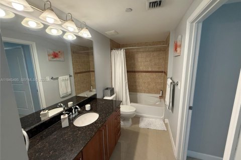 Снять в аренду кондоминиум в Майами, Флорида 1 спальня, 76.92м2, № 2003880 - фото 16