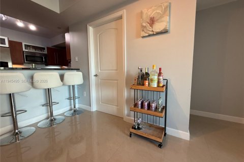 Снять в аренду кондоминиум в Майами, Флорида 1 спальня, 76.92м2, № 2003880 - фото 12