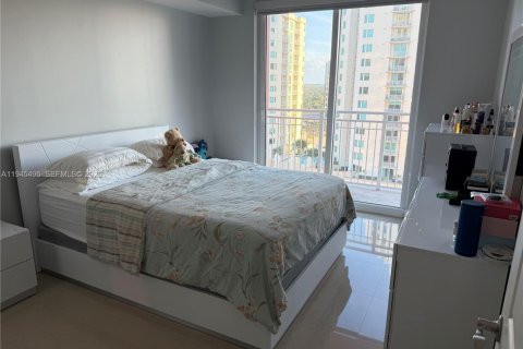 Снять в аренду кондоминиум в Майами, Флорида 1 спальня, 76.92м2, № 2003880 - фото 9