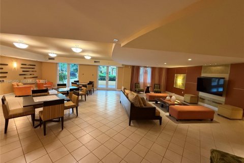 Снять в аренду кондоминиум в Майами, Флорида 1 спальня, 76.92м2, № 2003880 - фото 23