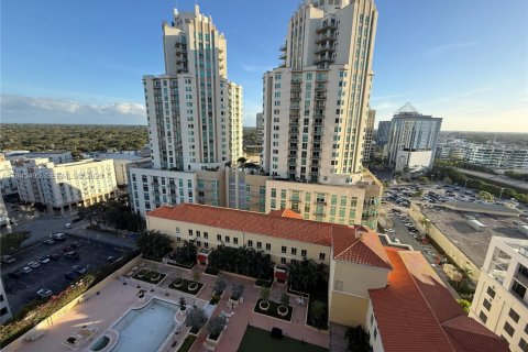 Снять в аренду кондоминиум в Майами, Флорида 1 спальня, 76.92м2, № 2003880 - фото 2