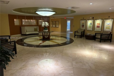 Снять в аренду кондоминиум в Майами, Флорида 1 спальня, 76.92м2, № 2003880 - фото 25