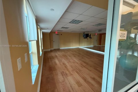 Снять в аренду кондоминиум в Майами, Флорида 1 спальня, 76.92м2, № 2003880 - фото 20