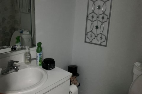 Купить кондоминиум в Хайалиа, Флорида 2 спальни, 135.45м2, № 1958460 - фото 7