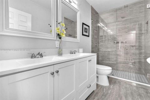 Villa ou maison à vendre à Miramar, Floride: 5 chambres, 306.21 m2 № 1978401 - photo 7