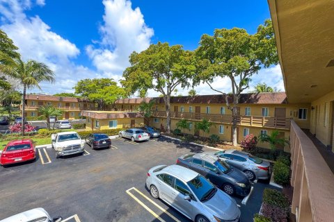 Appartement à louer à Pompano Beach, Floride: 2 chambres, 83.61 m2 № 2439161 - photo 2