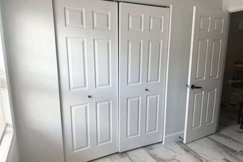 House in Tampa, Florida 3 bedrooms, 133.41 sq.m. № 1919267 - photo 26