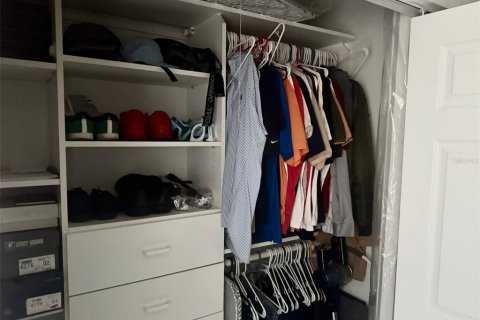 House in Tampa, Florida 3 bedrooms, 133.41 sq.m. № 1919267 - photo 21