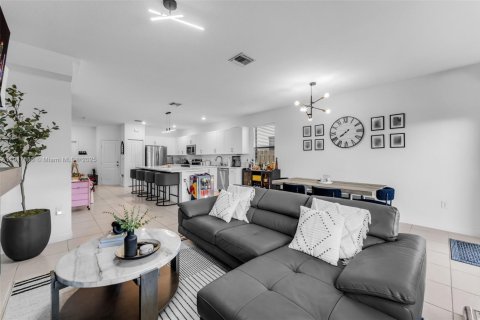 Casa en venta en Homestead, Florida, 3 dormitorios, 164.62 m2 № 1973616 - foto 8