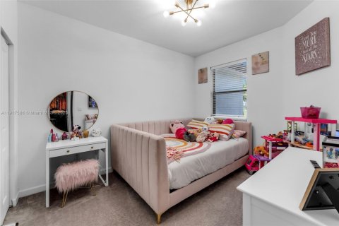 Casa en venta en Homestead, Florida, 3 dormitorios, 164.62 m2 № 1973616 - foto 17