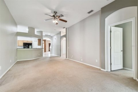 House in Land O' Lakes, Florida 4 bedrooms, 193.33 sq.m. № 1882943 - photo 21