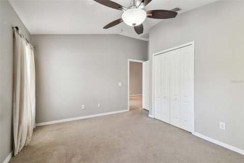 House in Land O' Lakes, Florida 4 bedrooms, 193.33 sq.m. № 1882943 - photo 27