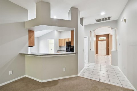 House in Land O' Lakes, Florida 4 bedrooms, 193.33 sq.m. № 1882943 - photo 18