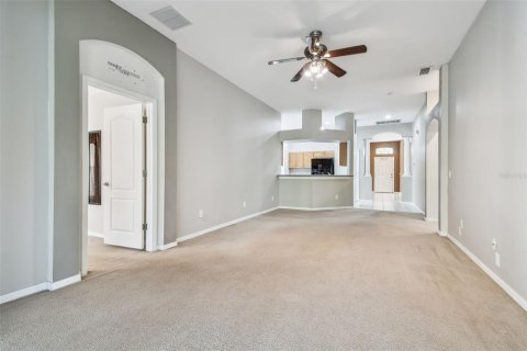 House in Land O' Lakes, Florida 4 bedrooms, 193.33 sq.m. № 1882943 - photo 22