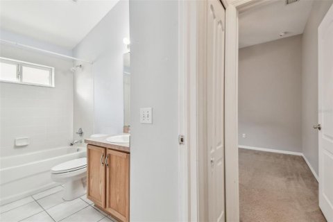 House in Land O' Lakes, Florida 4 bedrooms, 193.33 sq.m. № 1882943 - photo 26