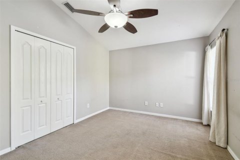 House in Land O' Lakes, Florida 4 bedrooms, 193.33 sq.m. № 1882943 - photo 28