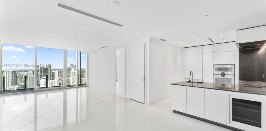 Condominio en Miami, Florida, 2 dormitorios  № 2013501