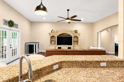 House in Bartow, Florida 4 bedrooms, 284.37 sq.m. № 2223743 - photo 16
