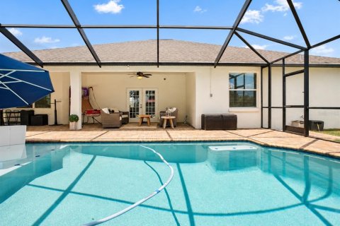 House in Bartow, Florida 4 bedrooms, 284.37 sq.m. № 2223743 - photo 2