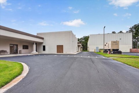 Commercial property in Gainesville, Florida 6154.5 sq.m. № 2403650 - photo 3