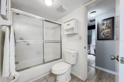 Condominio en venta en Saint Petersburg, Florida, 1 dormitorio, 63.17 m2 № 1915203 - foto 24