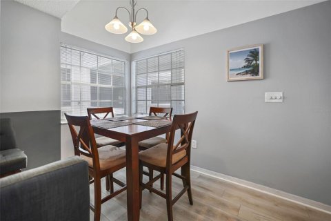 Condominio en venta en Saint Petersburg, Florida, 1 dormitorio, 63.17 m2 № 1915203 - foto 8