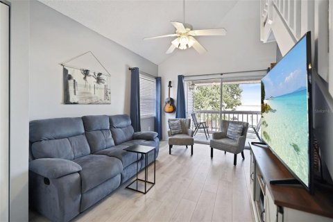 Condominio en venta en Saint Petersburg, Florida, 1 dormitorio, 63.17 m2 № 1915203 - foto 5