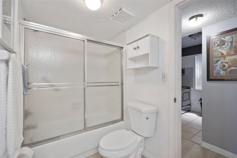Condominio en venta en Saint Petersburg, Florida, 1 dormitorio, 63.17 m2 № 1915203 - foto 27