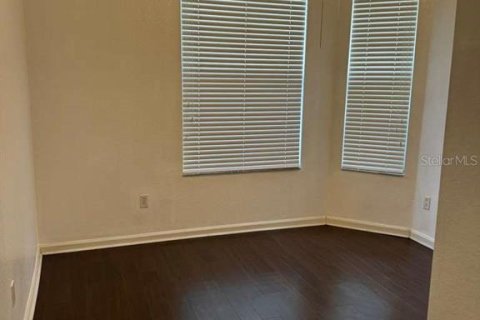 Condo in Orlando, Florida, 3 bedrooms № 2123000 - photo 9
