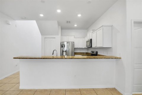 Adosado en venta en Orlando, Florida, 4 dormitorios, 209.03 m2 № 2238062 - foto 8