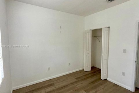 Townhouse in Homestead, Florida 4 bedrooms, 155.52 sq.m. № 2057043 - photo 21