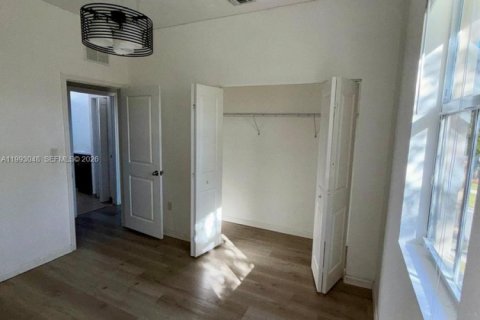 Townhouse in Homestead, Florida 4 bedrooms, 155.52 sq.m. № 2057043 - photo 26