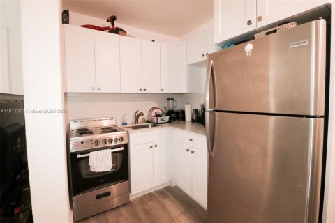 Apartamento en alquiler en Miami, Florida, 1 dormitorio, 47.1 m2 № 1968791 - foto 6