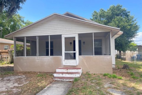 House in Lake Wales, Florida 3 bedrooms, 108.14 sq.m. № 2101487