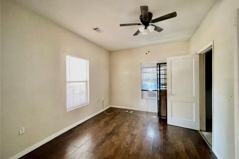 House in Lake Wales, Florida 3 bedrooms, 108.14 sq.m. № 2101487 - photo 8