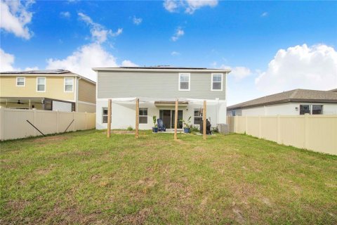 House in Haines City, Florida 5 bedrooms, 272.48 sq.m. № 2092491 - photo 28