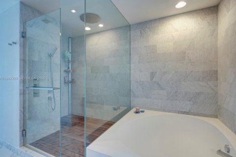 Condominio en alquiler en Bal Harbour, Florida, 2 dormitorios, 158.31 m2 № 2056674 - foto 29