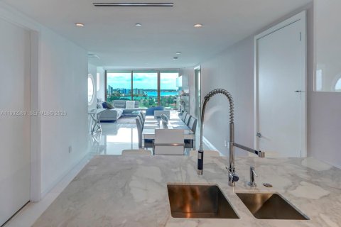 Condominio en alquiler en Bal Harbour, Florida, 2 dormitorios, 158.31 m2 № 2056674 - foto 10