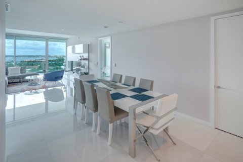Condominio en alquiler en Bal Harbour, Florida, 2 dormitorios, 158.31 m2 № 2056674 - foto 3