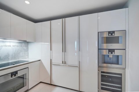 Condominio en alquiler en Bal Harbour, Florida, 2 dormitorios, 158.31 m2 № 2056674 - foto 9