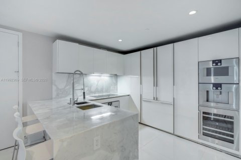 Condominio en alquiler en Bal Harbour, Florida, 2 dormitorios, 158.31 m2 № 2056674 - foto 4