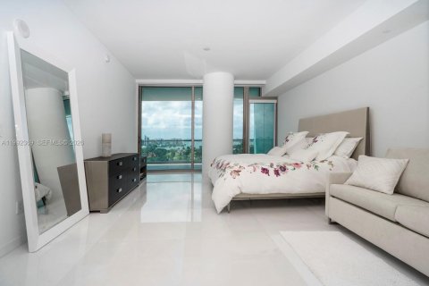 Condominio en alquiler en Bal Harbour, Florida, 2 dormitorios, 158.31 m2 № 2056674 - foto 26